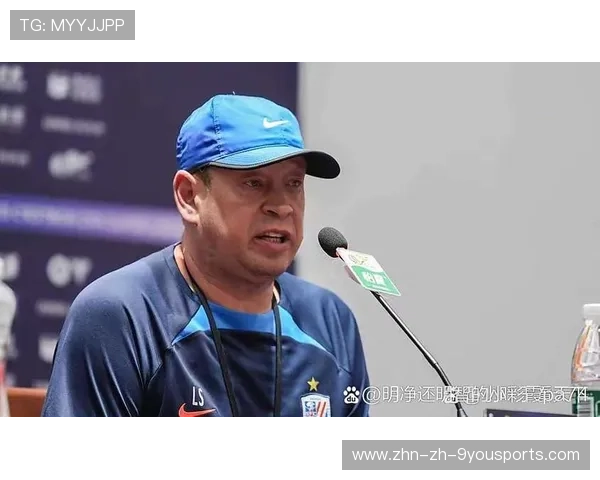 成都蓉城主场挑战领头羊，比赛踢得风生水起